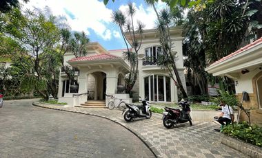 Desewakan Rumah Bagus Kebayoran  Baru Jakarta Selatan (Selong Area)