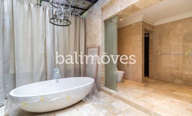 Dijual Hak Milik Villa Luas 6 Kamar Tidur Di Tegalalang