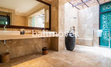 Dijual Hak Milik Villa Luas 6 Kamar Tidur Di Tegalalang