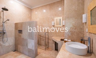 Dijual Hak Milik Villa Luas 6 Kamar Tidur Di Tegalalang