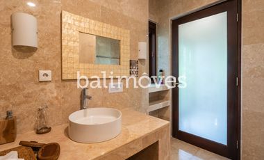 Dijual Hak Milik Villa Luas 6 Kamar Tidur Di Tegalalang