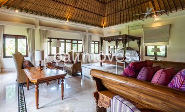 Dijual Hak Milik Villa Luas 6 Kamar Tidur Di Tegalalang