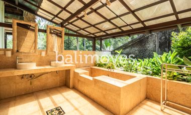 Dijual Hak Milik Villa Luas 6 Kamar Tidur Di Tegalalang