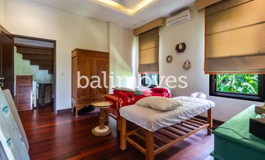 Dijual Hak Milik Villa Luas 6 Kamar Tidur Di Tegalalang