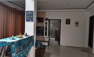 Dijual Villa 3 Lantai Area Gunung Athena