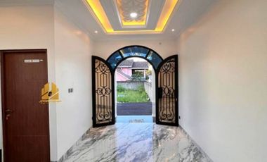 Rumah Cluster Elite Bebas Banjir Nempel Jakarta Selatan