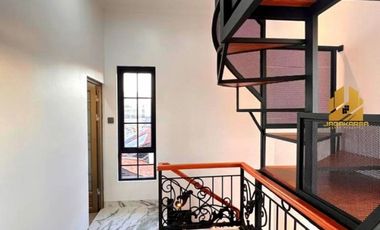 Rumah Cluster Elite Bebas Banjir Nempel Jakarta Selatan