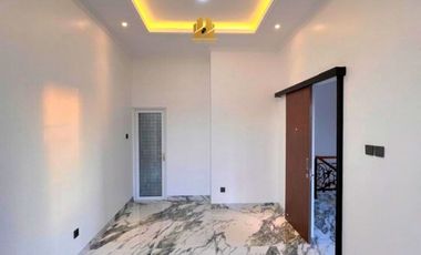 Rumah Cluster Elite Bebas Banjir Nempel Jakarta Selatan