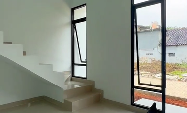 Cluster rumah lokasi hadap jalan raya Setu cipayung. jakarta timur