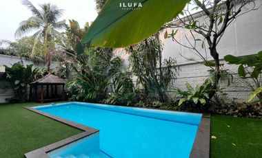 Disewakan Rumah Mewah kondisi bagus terawat area Pejaten Kemang