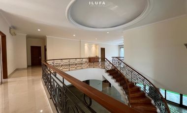 Disewakan Rumah Mewah kondisi bagus terawat area Pejaten Kemang