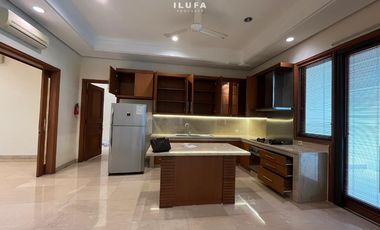 Disewakan Rumah Mewah kondisi bagus terawat area Pejaten Kemang