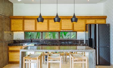 4 Bedrooms Villa padang tawang for sale