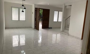 Diisewakan Rumah 2 Lantai Siap Huni di Daan Mogot Baru