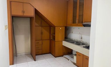 Diisewakan Rumah 2 Lantai Siap Huni di Daan Mogot Baru