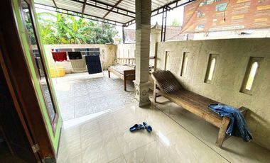 rumah lahan luas 245 m2 di depan kolam renang kopassus Kartasura