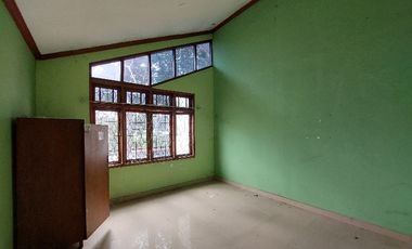 Rumah luas pusat kota di Bangbarung Bantarjati akses 2 tol