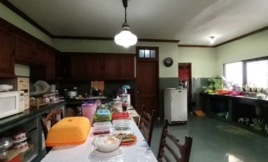 Rumah luas pusat kota di Bangbarung Bantarjati akses 2 tol