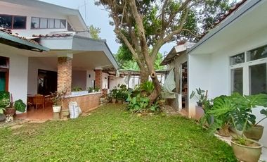 Rumah luas pusat kota di Bangbarung Bantarjati akses 2 tol