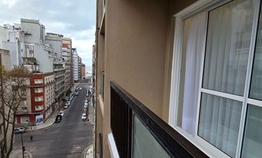Departamento en  venta Las heras 2300 - a la calle con balcón - Lavadero