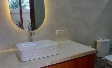 Disewakan Villa 3 bedrooms di Dekat Luna Beach Club