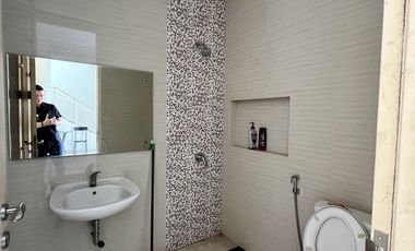 Rumah include kolam renang dengan harga Affordable