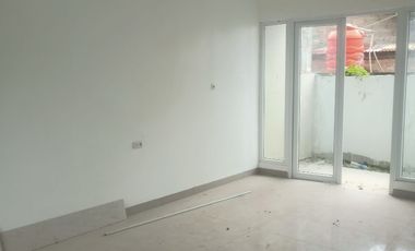 Dijual townhouse dl kompek Duta Mas km 7 Palembang