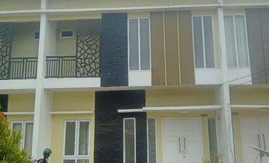 Dijual townhouse dl kompek Duta Mas km 7 Palembang