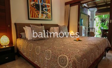 Dijual Homestay Mewah Lima Kamar Tidur di Tepi Pantai Sanur