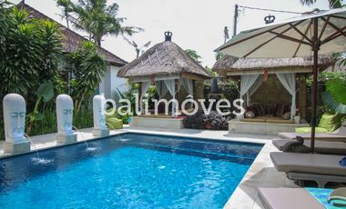 Dijual Homestay Mewah Lima Kamar Tidur di Tepi Pantai Sanur