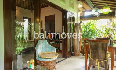 Dijual Homestay Mewah Lima Kamar Tidur di Tepi Pantai Sanur