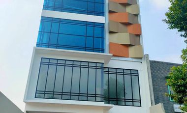 Gedung Baru Cawang Jl Dewi Sartika 5 Lantai hadap Barat