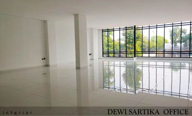 Gedung Baru Cawang Jl Dewi Sartika 5 Lantai hadap Barat