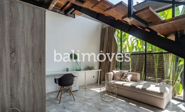 Vila Tiga Kamar Tidur Bergaya Industrial Modern di Kemenuh Gianyar