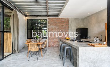 Vila Tiga Kamar Tidur Bergaya Industrial Modern di Kemenuh Gianyar