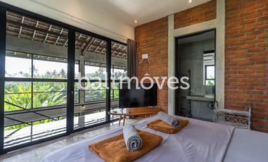 Vila Tiga Kamar Tidur Bergaya Industrial Modern di Kemenuh Gianyar