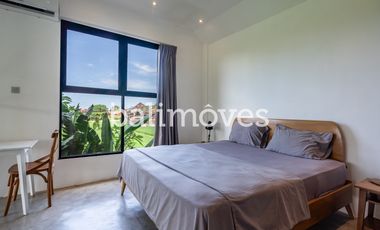 Vila Enam Kamar Tidur Luas Bergaya Industrial di Kemenuh Gianyar