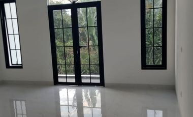 Rumah dijual Murah 2 Lantai, Cawang Jakarta Timur dekat Bandara Halim