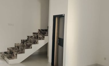 Rumah dijual Murah 2 Lantai, Cawang Jakarta Timur dekat Bandara Halim