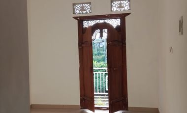 DiJual Rumah lantai 2 Minimalis Jl sekar sari kesiman