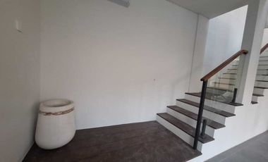 VILLA 2LT FULLYFURNISHED ONE GATE KAWASAN VILLA DI UMALAS