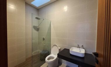 VILLA 2LT FULLYFURNISHED ONE GATE KAWASAN VILLA DI UMALAS