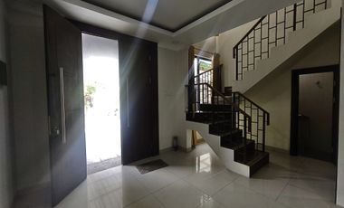 Disewakan Rumah Cluster Taman Simpruk Forest Green Lippo Cikarang