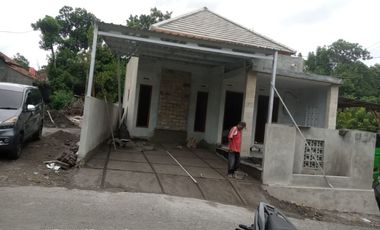 Strategis rumah di berbah akses jalan aspal