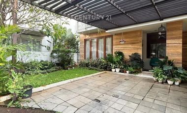 Rumah Dalam Townhouse Lokasi Strategis Suasana Nyaman TA16401