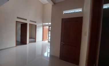 Rumah murah di solo baru area lokasi strategis