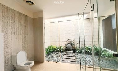 Disewakan Rumah Mewah Bagus lokasi Strategis Kemang Pejaten