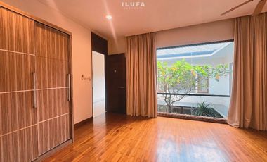 Disewakan Rumah Mewah Bagus lokasi Strategis Kemang Pejaten