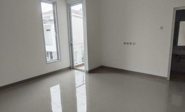 Rumah Murah 2 Lantai SHM Dekat Kampus UNJ Jakarta Timur