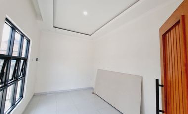 Rumah Mewah Townhouse Banjarsari Solo